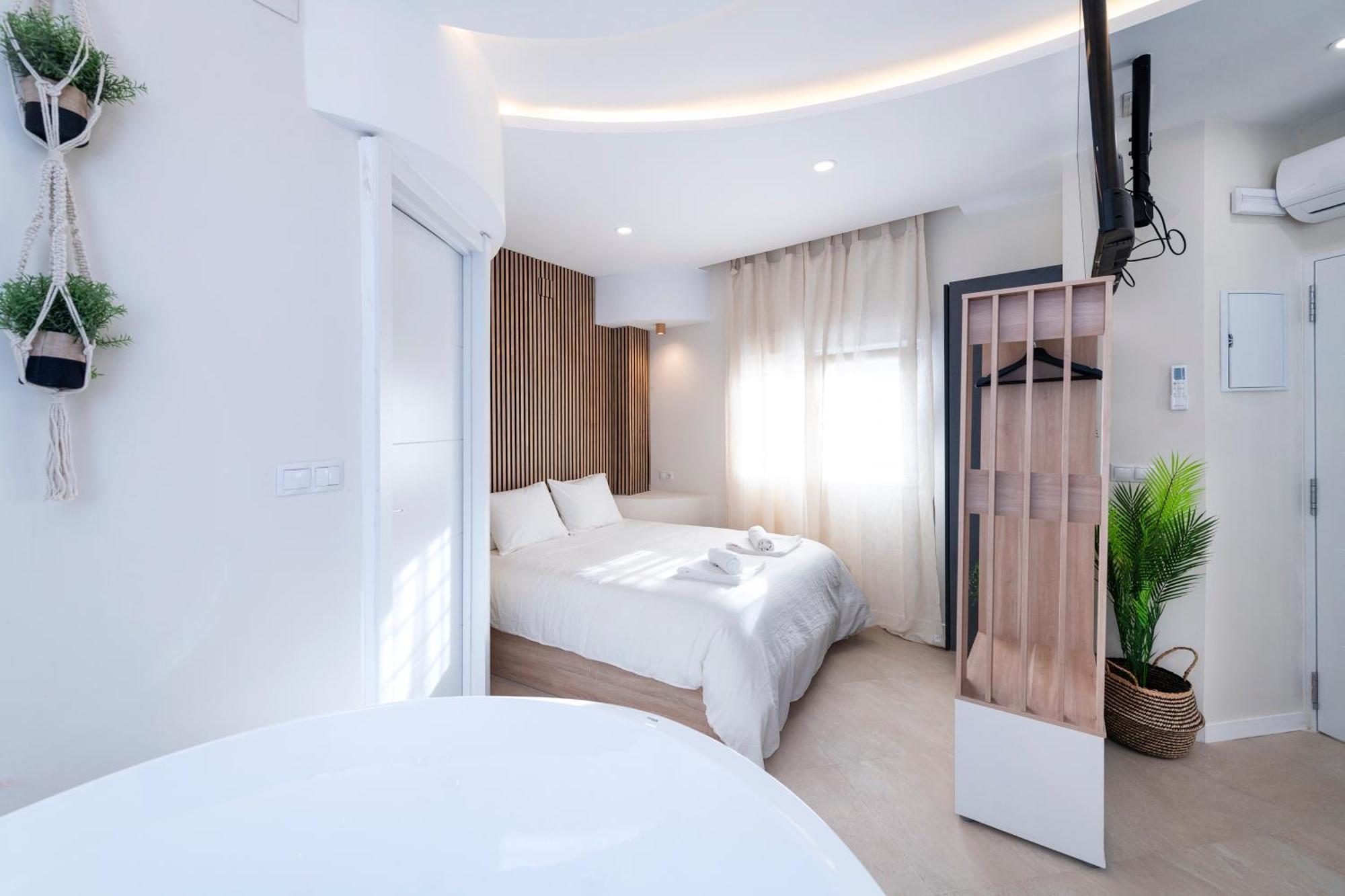 شقة Malaga Boutique V.V Luxury Jacuzzy المظهر الخارجي الصورة