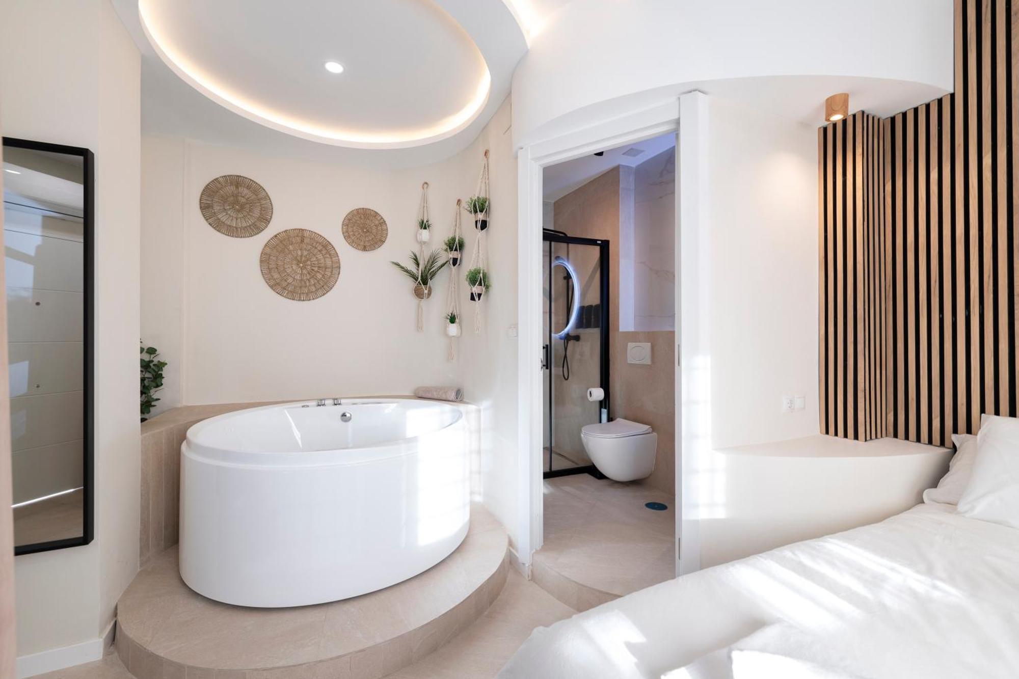 شقة Malaga Boutique V.V Luxury Jacuzzy المظهر الخارجي الصورة