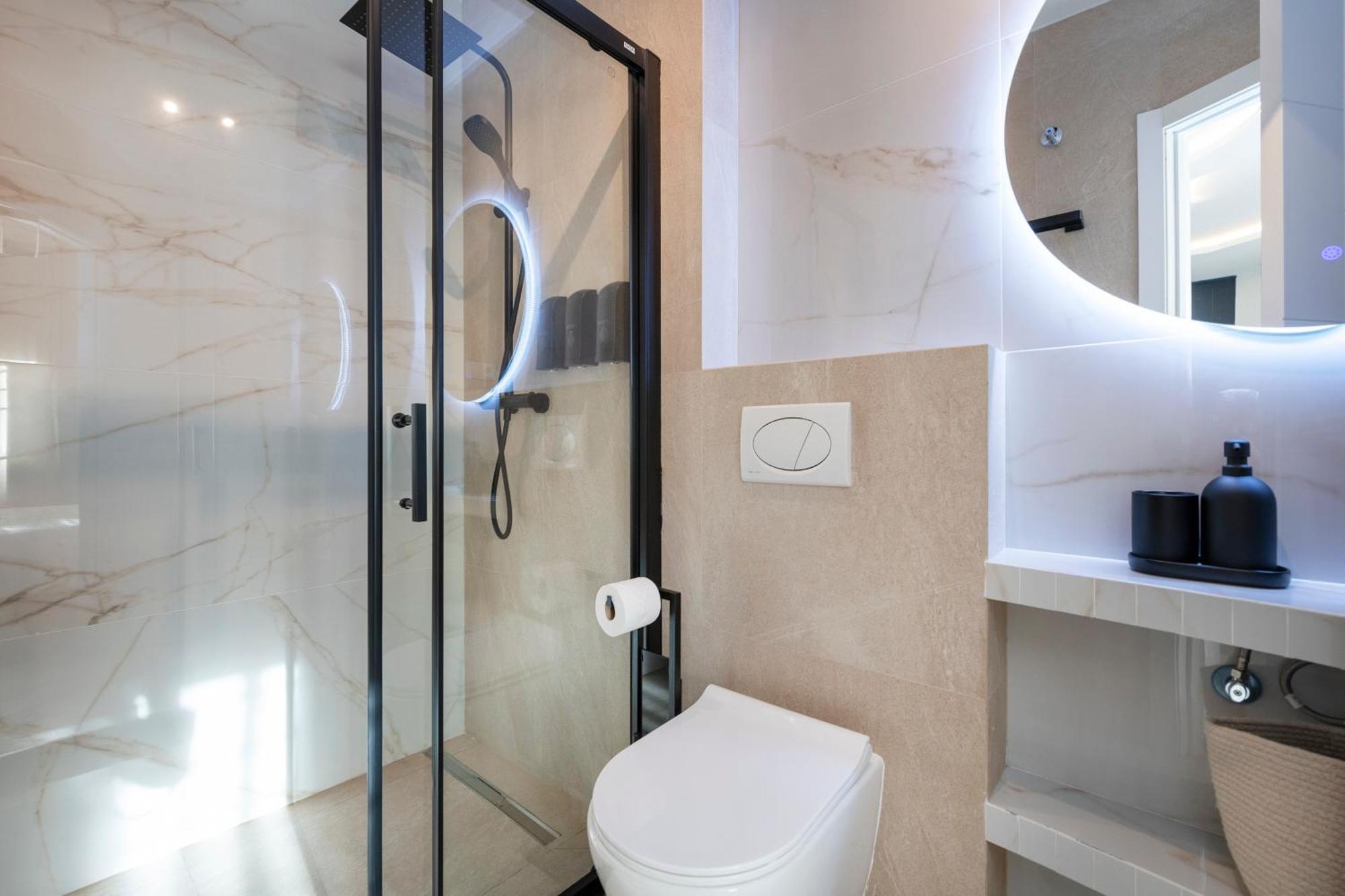 شقة Malaga Boutique V.V Luxury Jacuzzy المظهر الخارجي الصورة